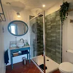 Bed & Breakfast Les Volets Verts Saint-Laurent-de-la-Cabrerisse